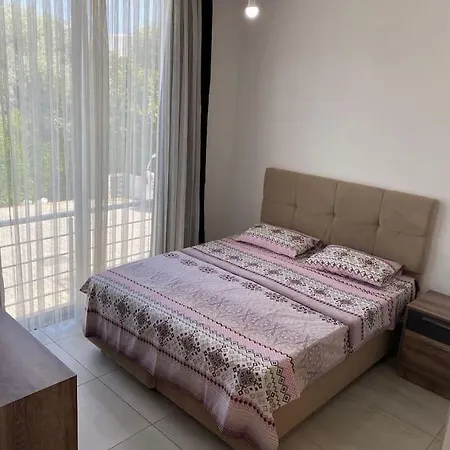 Girne/zeytinlik 2+1 Muhtesem Terasli Apartamento *