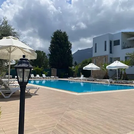 Διαμέρισμα Girne/zeytinlik 2+1 Muhtesem Terasli *